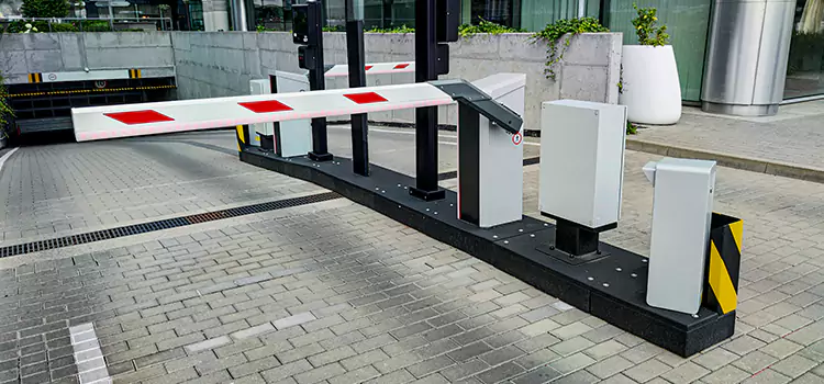 Custom Gate Design & Integration Huntington